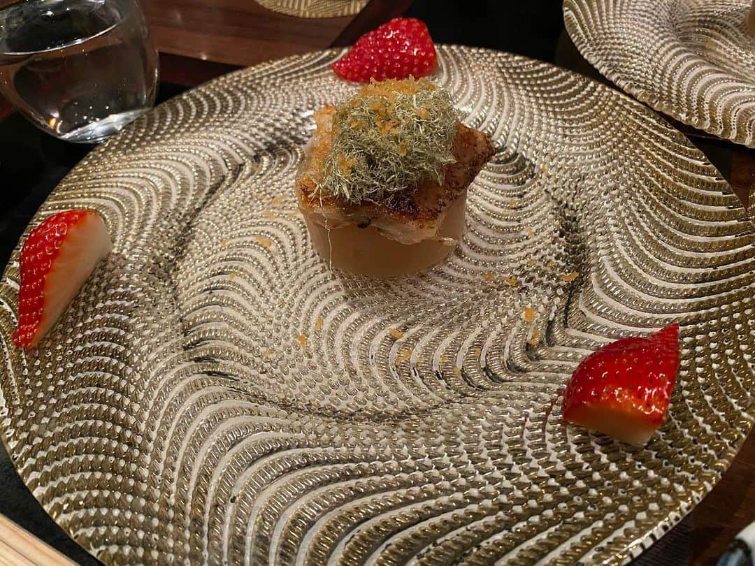 緒方友莉奈さんのインスタグラム写真 - (緒方友莉奈Instagram)「#食べるの好きな人と繋がりたい  #野菜たっぷり  #おばんざい  #予約困難店」1月26日 22時40分 - ogatayurina