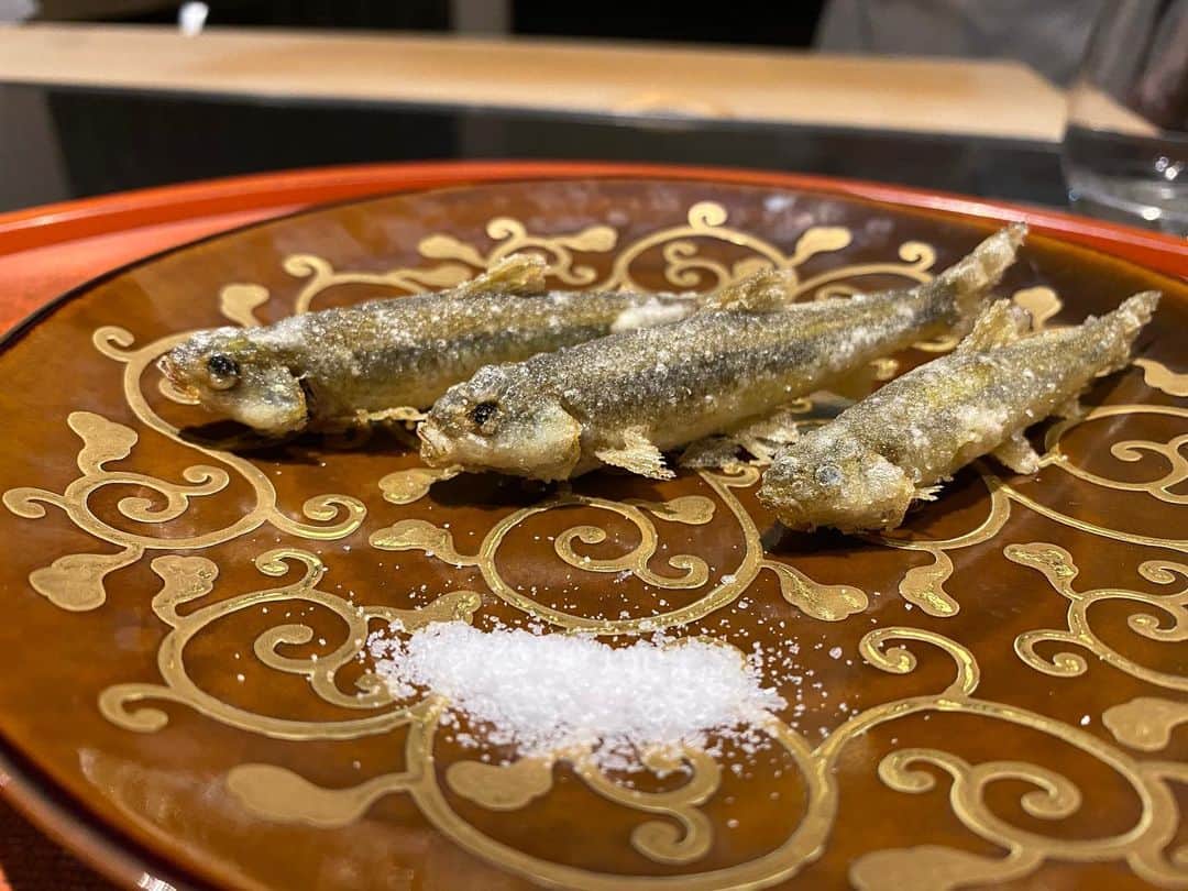 緒方友莉奈さんのインスタグラム写真 - (緒方友莉奈Instagram)「蟹とフカヒレのしんじょうはやばし😔 日本一うまい日本食屋🇯🇵🍽 #食べるの好きな人と繋がりたい  #食べログ  #日本食 #激ウマ」1月26日 22時43分 - ogatayurina