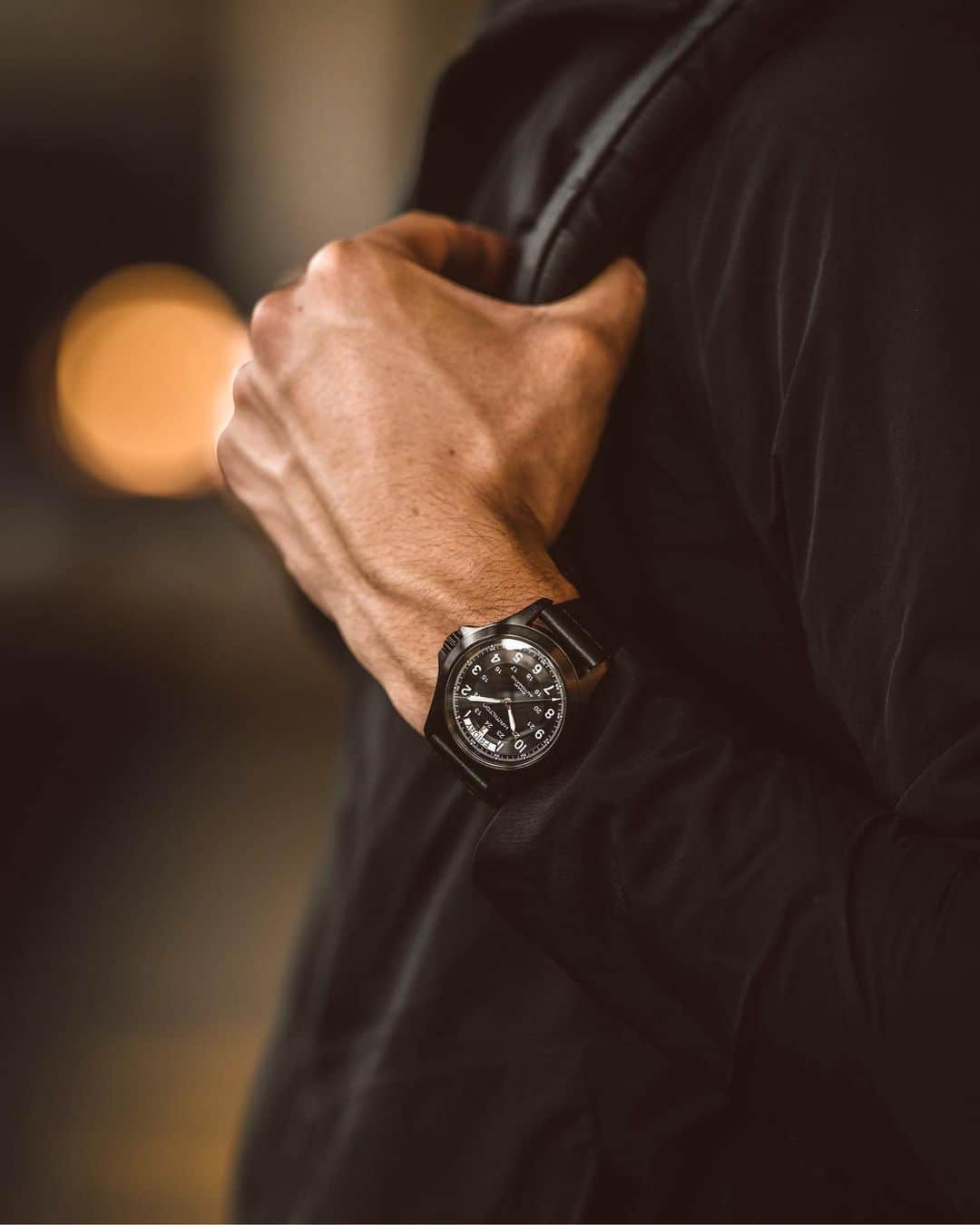 Hamilton Watchさんのインスタグラム写真 - (Hamilton WatchInstagram)「Sleek and rugged, our newest Khaki Field King Auto is ideal for after-dark heroics. What adventures are you planning this year? #hamiltonwatch (Ref. H64465733)」1月26日 22時44分 - hamiltonwatch