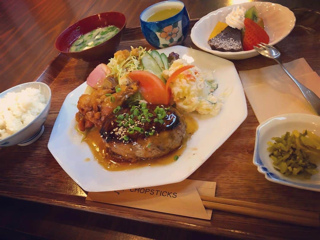 松田愛里さんのインスタグラム写真 - (松田愛里Instagram)「きょうは取材で 久しぶりに さぬき市へ。 立ち寄ったカフェの ランチが美味しかった・・✨  毎日、夕方まで満腹を保つことに全力！ ランチは もりもり主義です💪  先日 立ち寄った、 同僚オススメのコーヒー店☕️もお気に入りです。  基本の感染対策を続けながら 食も楽しみたいですね😌  #青天上カフェ #limacoffee高松 #香川ランチ #香川カフェ」1月26日 22時54分 - matsuda_airi_