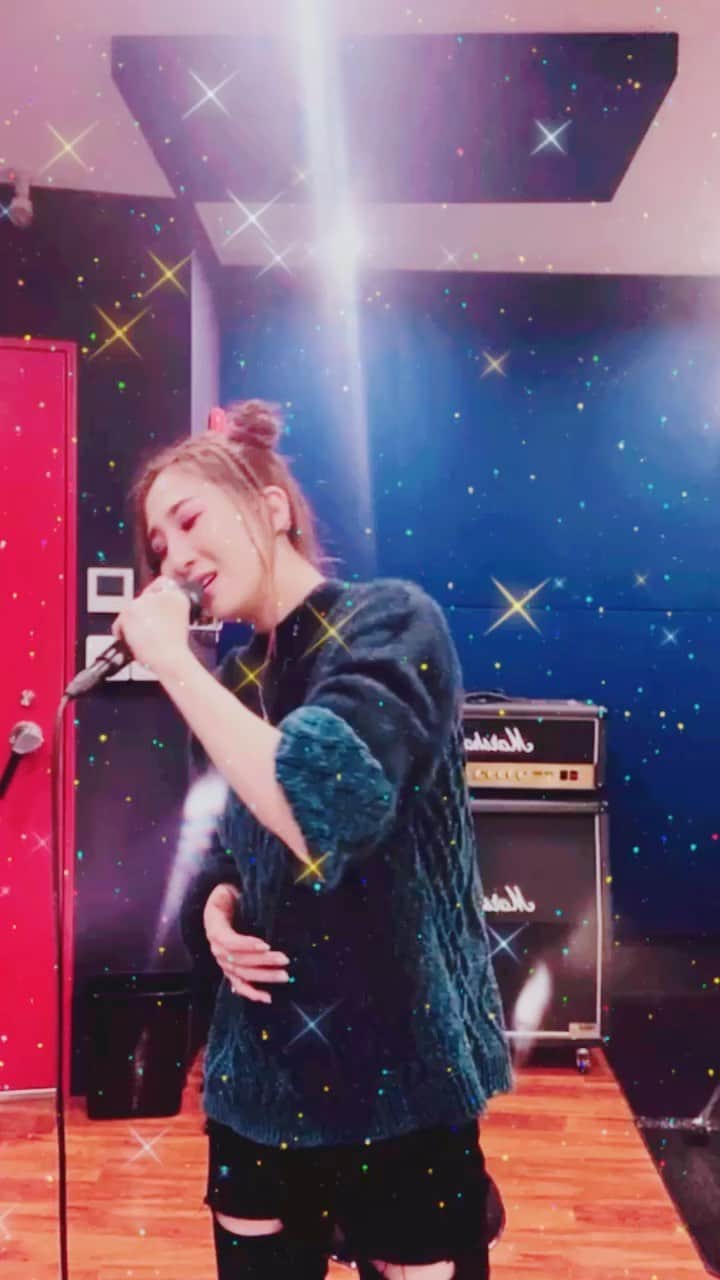 赤崎ティナ（西浦舞由美）のインスタグラム：「#赤崎ティナ　#クレティナ　#ママのダイヤモンド　#愛　#オリジナル曲　#作詞作曲　#ありがとう」