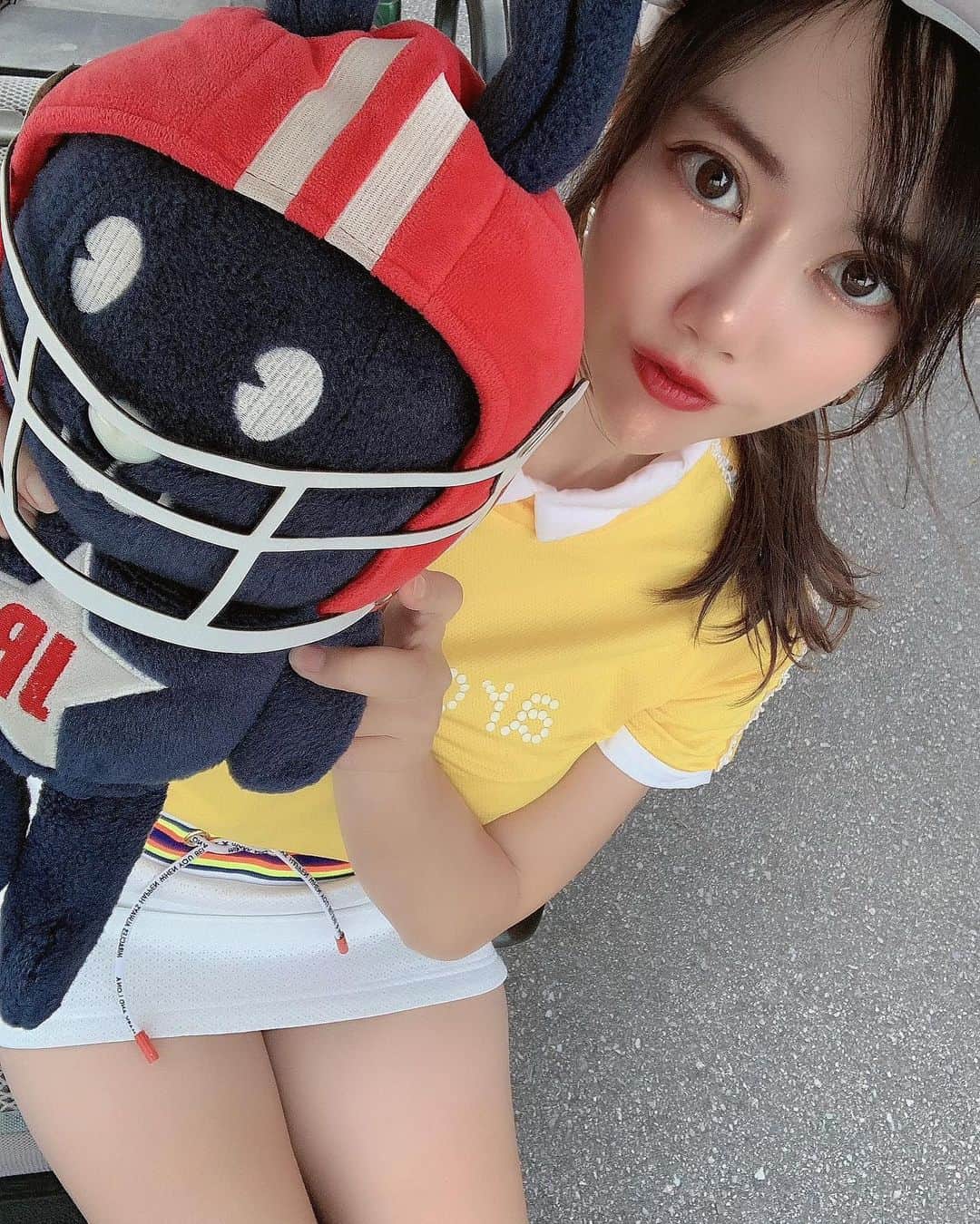 hina2221のインスタグラム：「このアメフト🏈うさぎ🐰は 1年前から使ってます💜 年季入ってきましたが成長を見守ってくれてありがとう🥺 . . .  #ゴルフ#ゴルフ女子 #ゴルフスイング #ゴルフスイング動画 #ゴルジョモ#ゴルフウェア #ゴルフコーデ #ゴルフ男子 #ゴルフ好きな人と繋がりたい#vg_fashion#golf_with_you#gj_press #石川遼 #渋野日向子 #しぶのひなこ応援」
