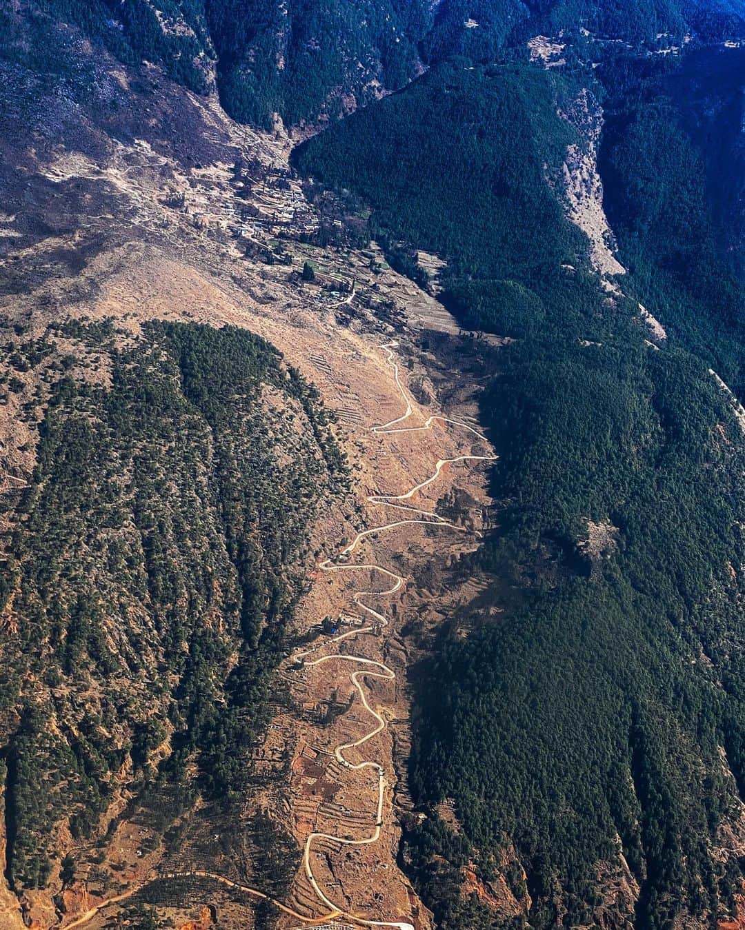 リウ・ウェンのインスタグラム：「#WenInFlight」