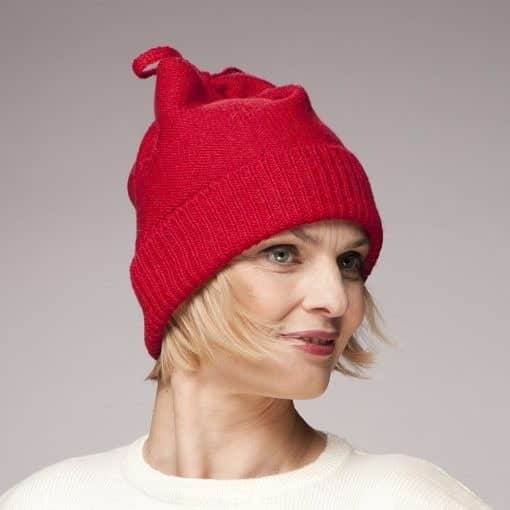 ティネスのインスタグラム：「Fun and warm hats in bright colors are the right way to embrace winter 😉❤ These hats are one size. You can adjust the length with roll up part.  Mix and match them with other our accessories.  Ready to ship! WWW.TINES.LV WORLDWIDE SHIPPING」