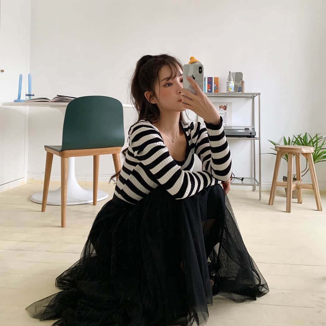 Chuuのインスタグラム：「Good night❣️ #chuu #chuuseoul  #lovely_daily_look_chuu」