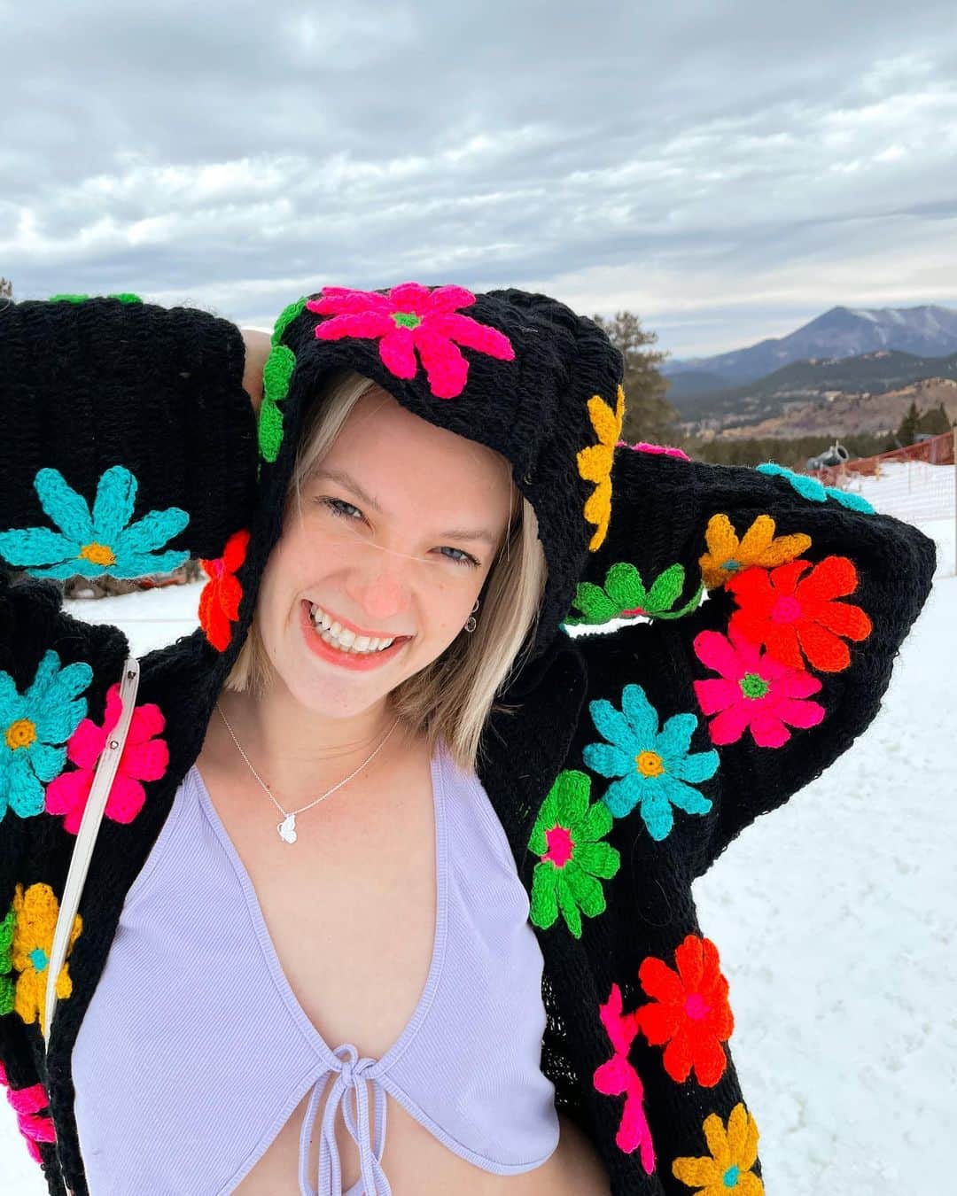 Addison Moffettのインスタグラム：「butters missing her fly」