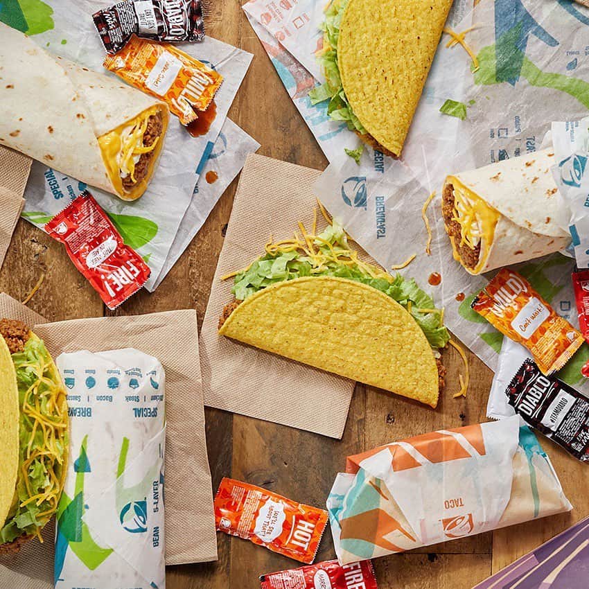 Taco Bellのインスタグラム：「Surround yourself with the things you love.」