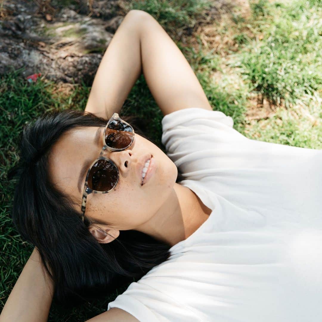 のインスタグラム：「Over 70 reviews of the Kennedy frame, but this one takes the cake:⁠ "These sunglasses caught my eye because of their trendy style. I recently watched a docu-series about the Kennedy's, and couldn't help but notice these sunglasses brought back the nostalgia of their prevalence in history. These glasses did not disappoint; they make me feel as stylish as Jackie Kennedy herself..."」
