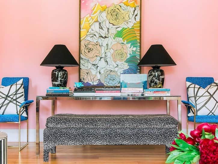 HGTVさんのインスタグラム写真 - (HGTVInstagram)「The '80s are back, baby! 🤙 💄 ✨ The wild, whimsical and sometimes just plain weird decade is sashaying back into the spotlight. 🤩 ⁠⁠ ⁠⁠ We found 20 ways you can add 1980s style to your decor, and you can shop them all when you visit the link in our profile (and click on the curvy couch photo). 🔝 😍 What '80s design trend comeback are you excited to see? 💐⁠⁠ ⁠⁠ 📸 @tomasespinozaphotography @thisisnickdotcom @marycostaphoto @catherinetrumanphoto @leejofa @decoraid + Kyle Carpenter⁠⁠ ⁠⁠ #80sdesign #interiordesign #throwbackdesign #retrodesign #everythingoldisnewagain #shopping」1月27日 2時03分 - hgtv