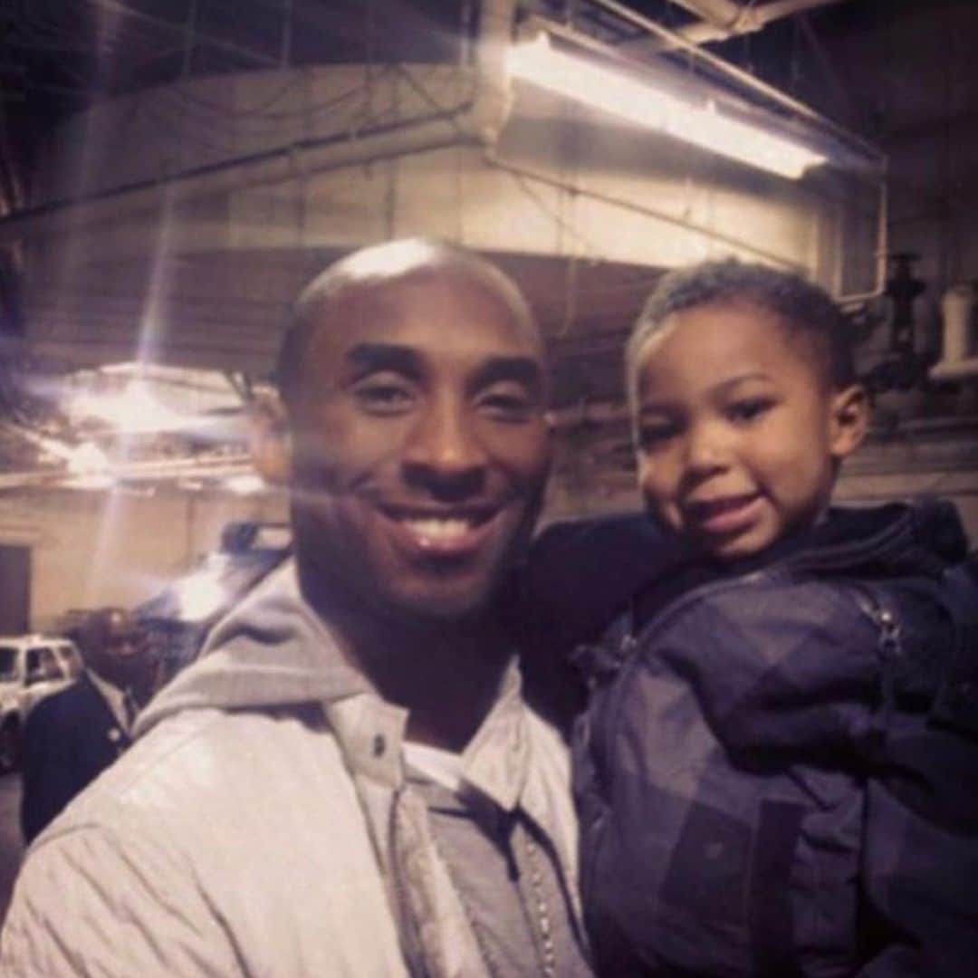ネイト・ロビンソンさんのインスタグラム写真 - (ネイト・ロビンソンInstagram)「@kobebryant 🐍 Missing you bro, may your legacy live on forever. It will always be an honor. #8 #24 #2 #holdat #ripBean&GIGI」1月27日 2時14分 - naterobinson
