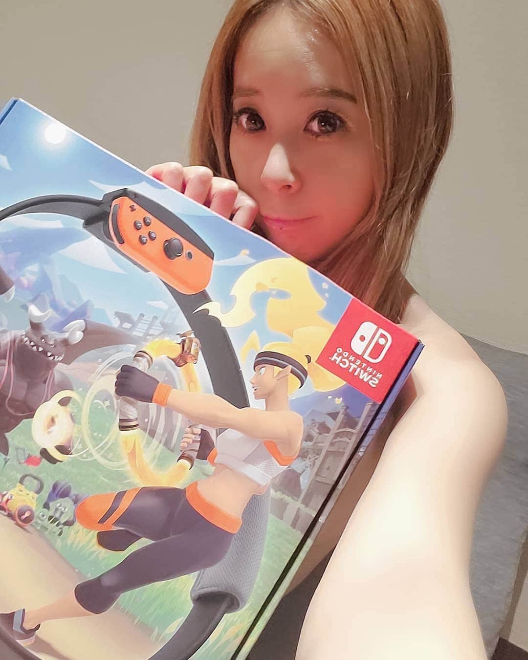 のインスタグラム：「気になってたので購入！すんなり買えた☺  いや、これまじひとつクリアするだけでもしんど🤣🤣🤣 でも楽しいから続けられそう✨  #ようようさん #エンタメ #アイドル #キャンギャル #イベントコンパニオン #レースクイーン #撮影会モデル #フォロワー募集中 #撮影会 #関西モデル  #Japanesegirl #followme #model #cosplay #racequeen #kawaii #instagood  #instalove #いいね返し #カメラ好きな人と繋がりたい #被写体  #nintendoswitch #リングフィットアドベンチャー #筋トレ #筋トレ女子 #運動不足解消 #おうち時間 #ギャル #ダイエット #体脂肪率減らしたい」