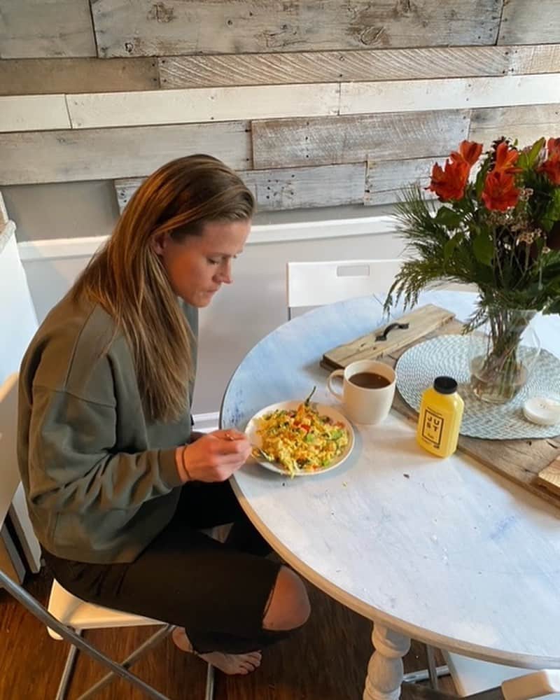 アリッサ・ナアーさんのインスタグラム写真 - (アリッサ・ナアーInstagram)「Spinach, Peppers, Onions, & #JUSTEgg omelet to start my day! 😋#ad」1月27日 2時48分 - alyssanaeher