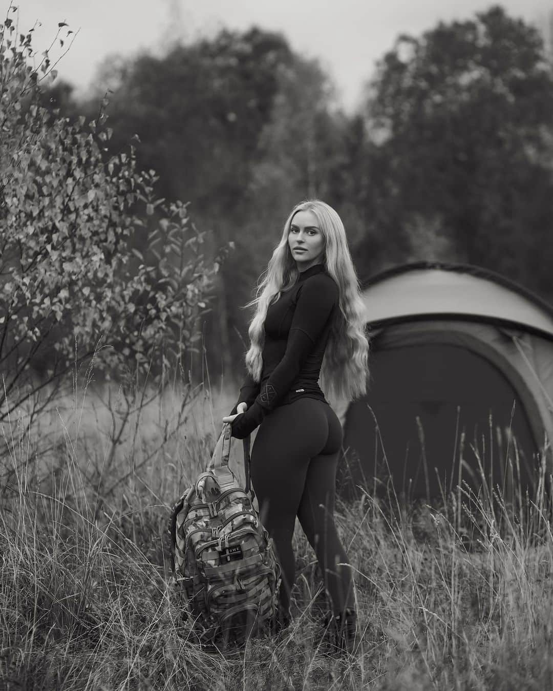 Anna Nyströmのインスタグラム：「Camping, roadtrips, nature, You 🤍」