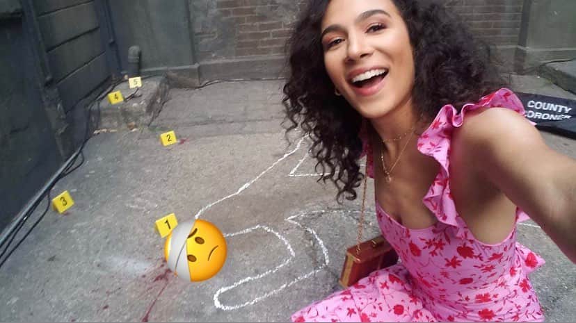 のインスタグラム：「Solving crimes tonight at 9pm」