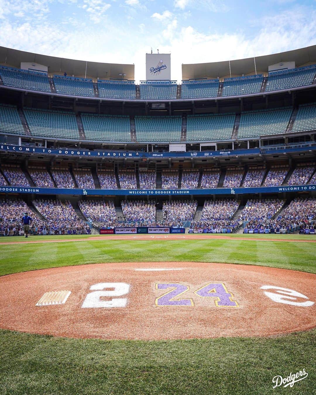 Los Angeles Dodgersさんのインスタグラム写真 - (Los Angeles DodgersInstagram)「Forever in our hearts.」1月27日 4時11分 - dodgers