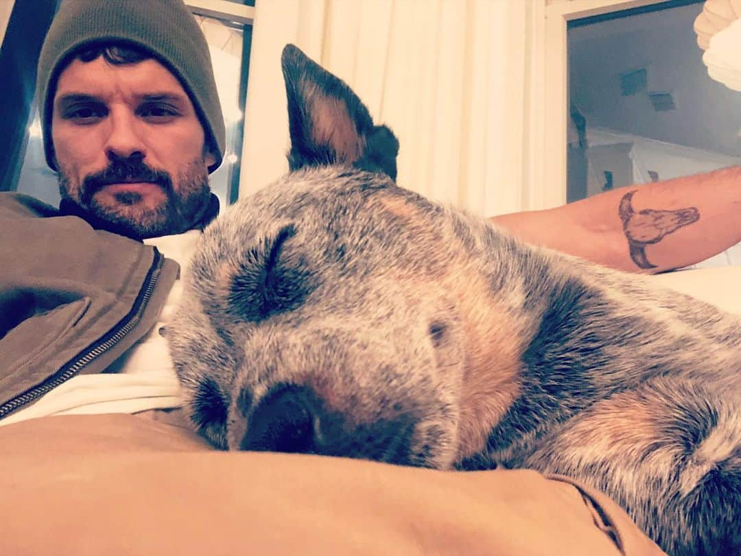 オースティン・ニコルズさんのインスタグラム写真 - (オースティン・ニコルズInstagram)「Otis for POTUS」1月27日 4時35分 - austinnichols