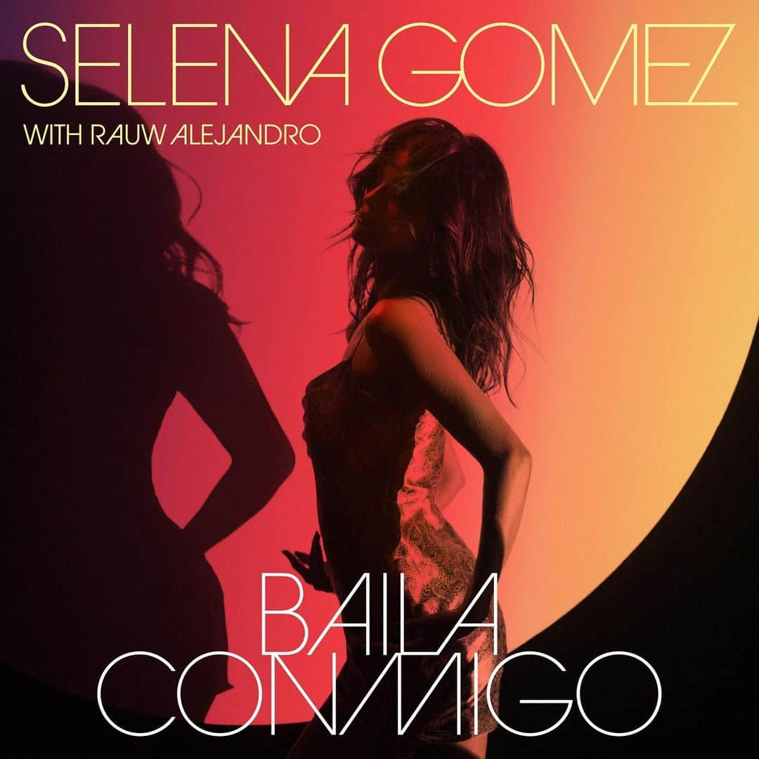 セレーナ・ゴメスさんのインスタグラム写真 - (セレーナ・ゴメスInstagram)「Baila Conmigo 💃🏻 con @RauwAlejandro y @tainy disponible el 29 de enero. Presave ahora. // Baila Conmigo with Rauw Alejandro and Tainy is out January 29th. Presave Now.」1月27日 5時00分 - selenagomez