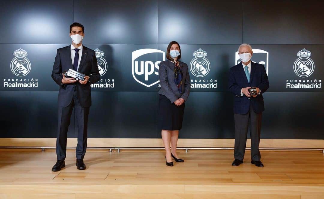 アルバロ・アルベロアのインスタグラム：「Muchas gracias @UPS por renovar  por 5º año consecutivo la colaboración con la @fundacion.realmadrid y así continuar con el desarrollo de las escuelas de baloncesto en silla de ruedas  para menores con diversidad funcional física. 🏀🧑‍🦽 Gracias a vuestro apoyo el deporte seguirá siendo un aliado en la formación de muchos niños y no una nueva barrera para ellos.」