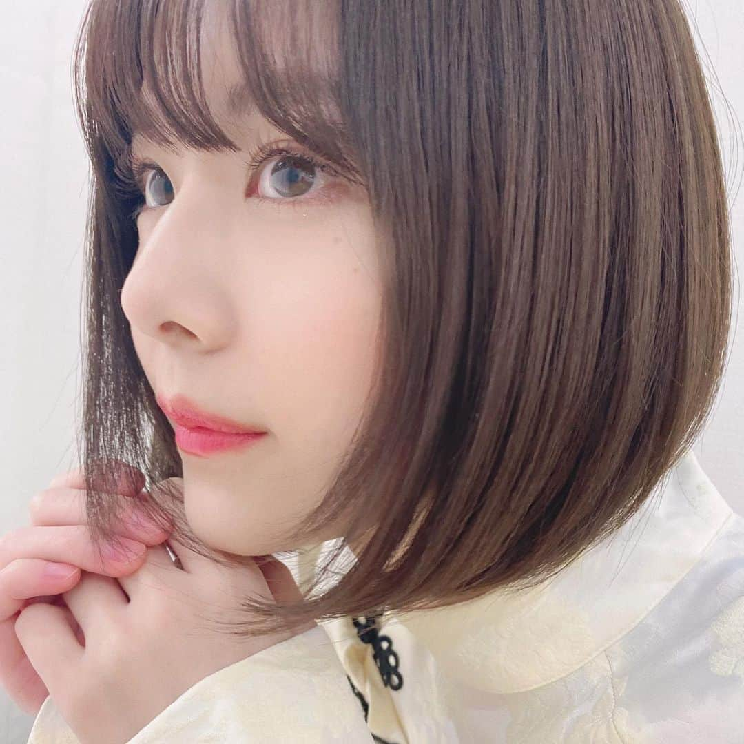 有村藍里さんのインスタグラム写真 - (有村藍里Instagram)「@yun.07s @cilon________  ナチュラルな透け感ある睫毛に。 ココアブラウン色のまつえくです☕️ 約120本…🌷」1月27日 11時08分 - arimuraairi