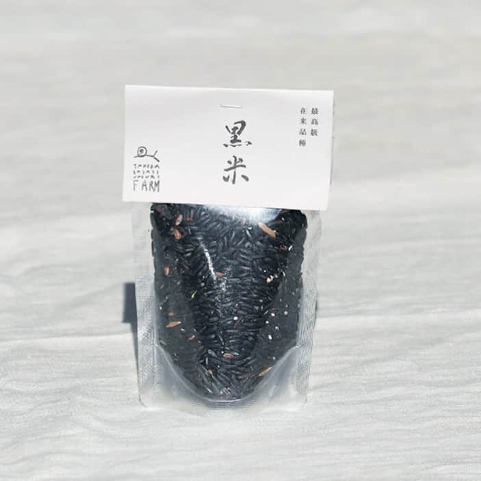 有限会社マルヒロさんのインスタグラム写真 - (有限会社マルヒロInstagram)「mandala／薫風・斑雪  竹田カタツムリ農園さんの在来黒米を使った『きのこのピンクリゾット』  コトコト煮込んだマッシュルームの香りが際立つ、たっぷりチーズのクリーミーなピンク色のリゾットが施設をイメージしたお皿に美しく映えます。  photo&recipe:@ayano__tanaka」1月27日 11時11分 - maruhiro.hasami