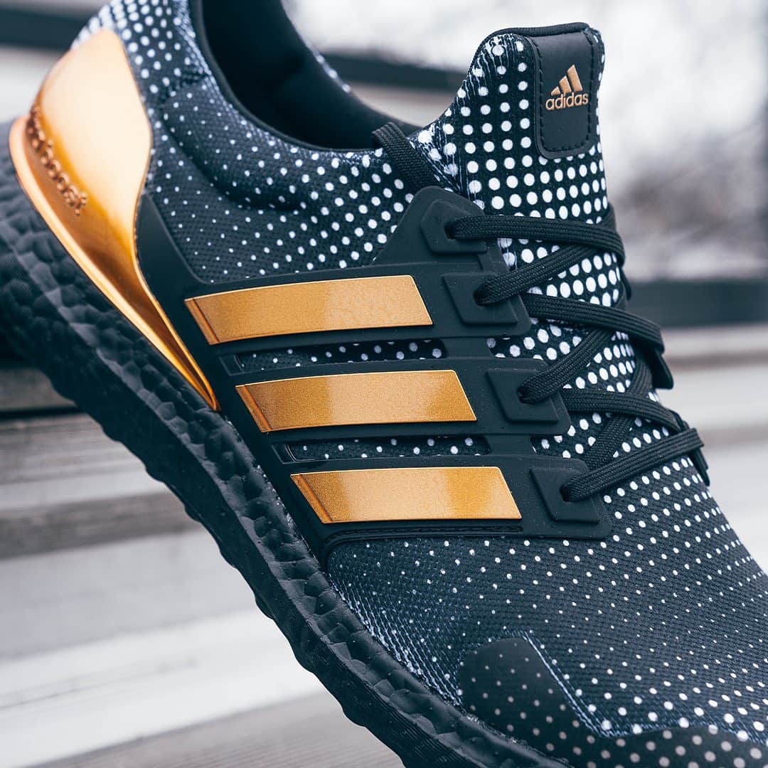HYPEBEASTさんのインスタグラム写真 - (HYPEBEASTInstagram)「@hypebeastkicks: @adidas has crafted an UltraBOOST DNA for @patrickmahomes. The silhouette features a patterned upper and golden details that seemingly nod to Mahomes’ championship pedigree, the shoes combine casual style with some of adidas Running‘s most popular technology for a hybrid look that’s just as unique as the game of the QB they were designed for. The shoe is available now for $180 USD.⁠⠀ Photo: adidas」1月27日 5時46分 - hypebeast