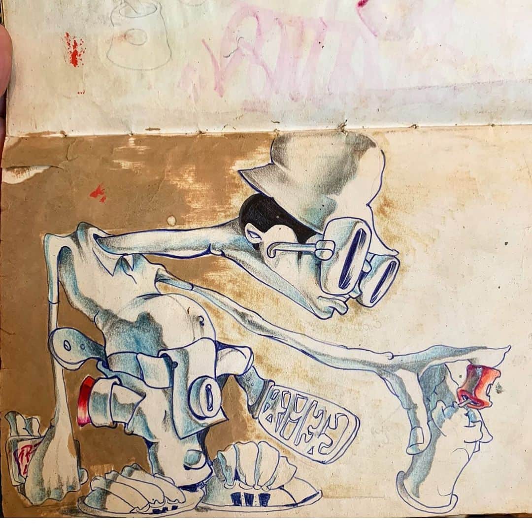 osgemeosさんのインスタグラム写真 - (osgemeosInstagram)「Drawing from 1990s /  caderno de desenho do início de 1990. #SEGREDOS @pinacotecasp」1月27日 7時35分 - osgemeos