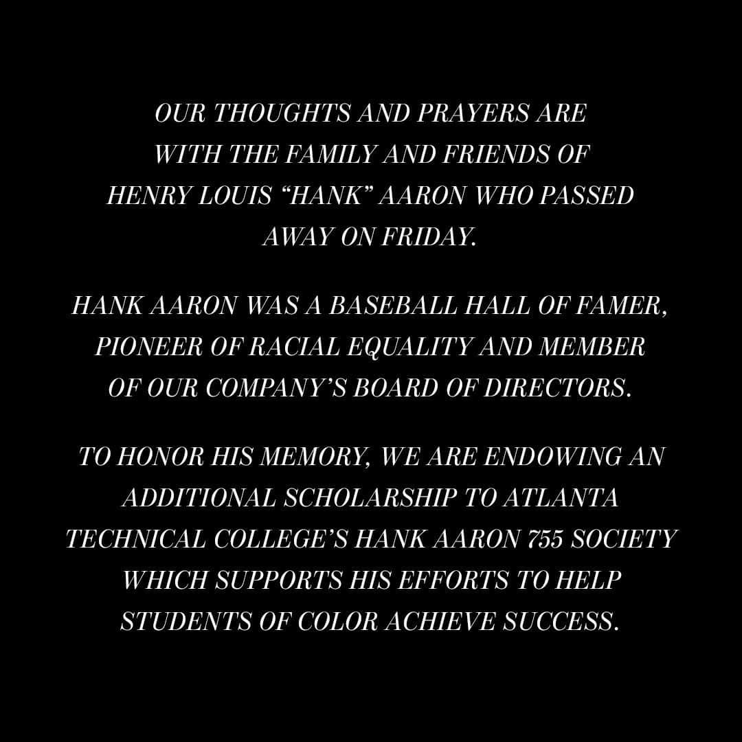 ヴィンスカムートさんのインスタグラム写真 - (ヴィンスカムートInstagram)「Our thoughts are with the friends and family of Hank Aaron.」1月27日 8時00分 - vincecamuto