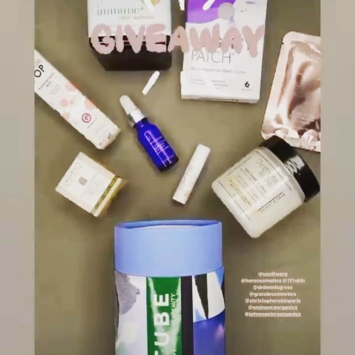 John Masters Organicsのインスタグラム：「We’re so excited to be included in this months @newbeauty Test Tube! Head to @newbeauty for a chance to win their entire January Tube featuring our Hawaiian Lip Calm + a ton of other amazing brands! 🌿」