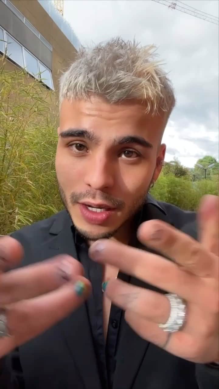 Sebastián Villalobosのインスタグラム：「vamos a pasarla chimbita, mor」