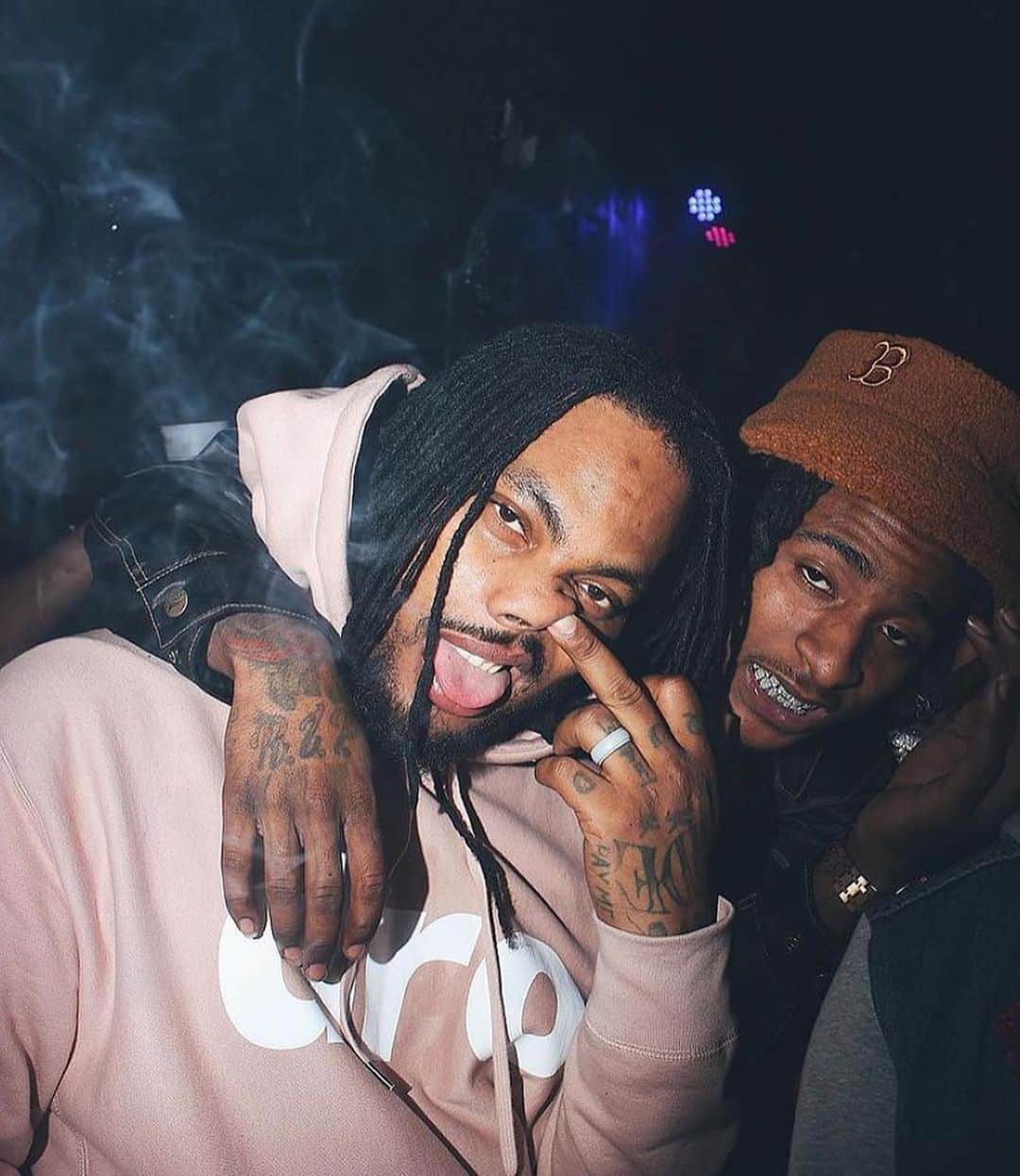 ワカ・フロッカ・フレイムのインスタグラム：「Don’t let the smoke fool y’all We high off life kid 💨💨 @la4ss  They waited long enough #BrickSquadSummer」