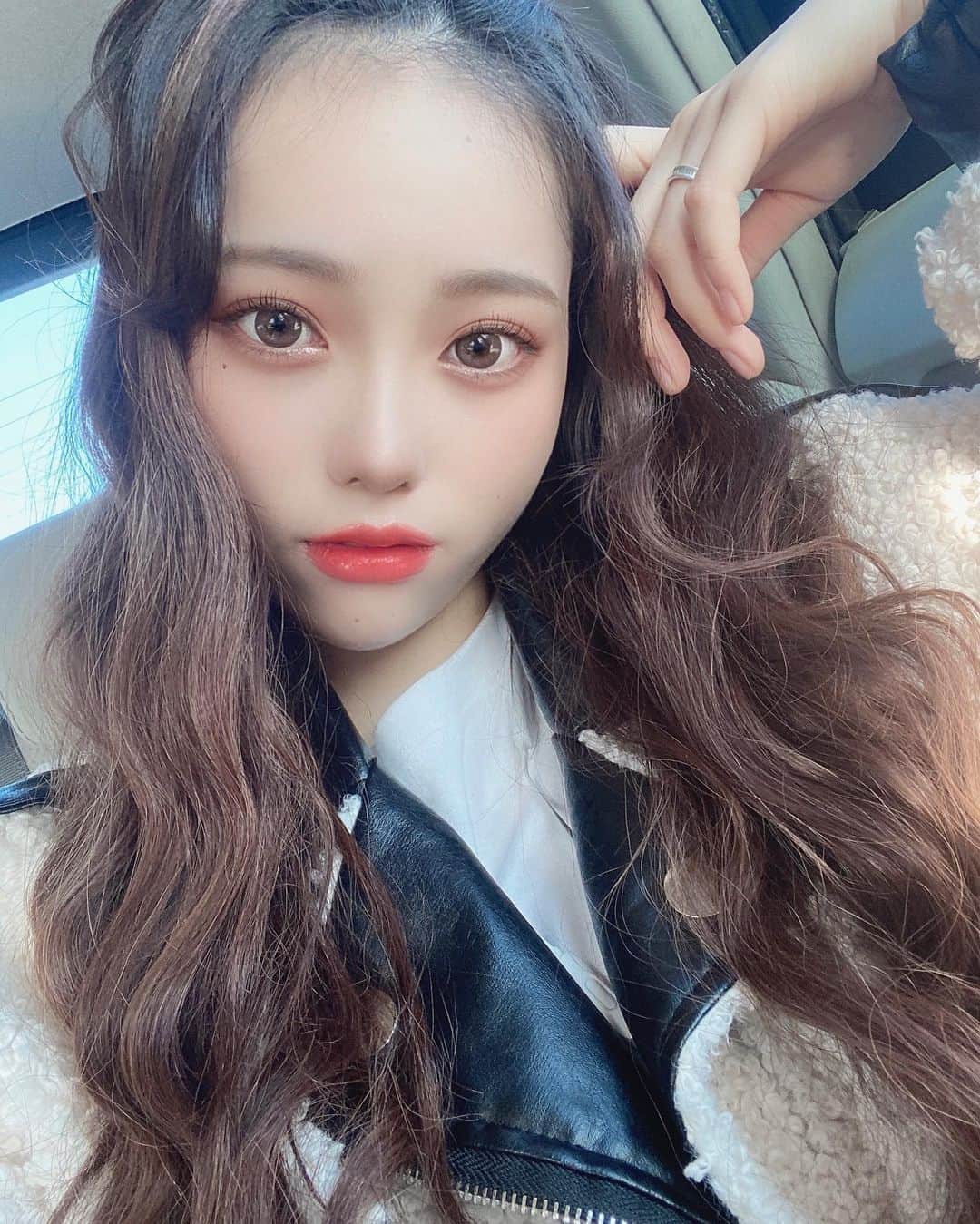 のインスタグラム：「テスト終わったらめちゃめちゃ寝てやる🔥🔥 ・ ・ ・ ・ ・ ・ ・ ・  #fff#f4f#lfl#l4l#follo#follome#instagood#like4like#like4likes#korea#koreanstyle#koreanfashion#@_093024_#fashion#韓国#韓国ファッション#韓国スタイル#ootd#ootdfashion#韓国好きな人と繋がりたい#お洒落好きさんと繋がりたい#ファッション#いいねしてくれた人の中で気になった人フォロー#セルカ」