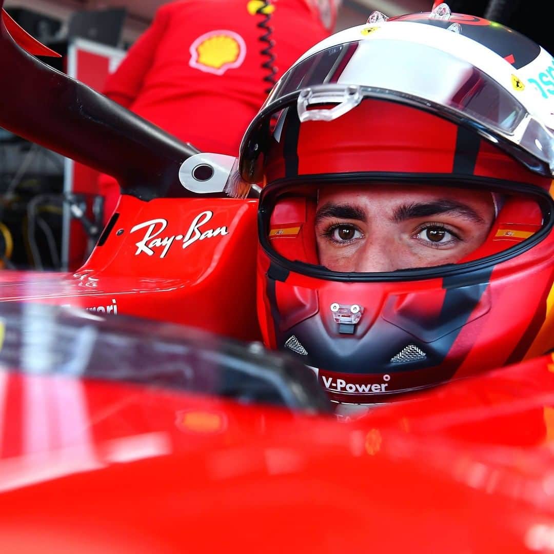 F1さんのインスタグラム写真 - (F1Instagram)「@carlossainz55 gets his first taste of track action in a Ferrari 😍  #F1 #Formula1 #Ferrari #CarlosSainz #Fiorano @scuderiaferrari」1月27日 20時18分 - f1