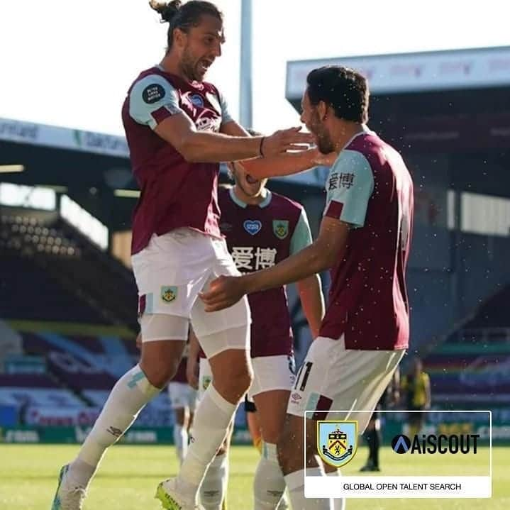 ジェイ・ロドリゲスのインスタグラム：「Just a couple of @burnleyofficial Academy boys ⚽ Through @aiscout_app the club have set up open virtual trials for our academy, to take part download the app and submit your performance #UTC」