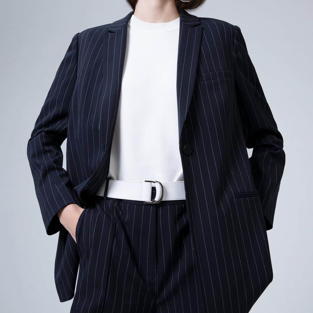 ANTEPRIMAさんのインスタグラム写真 - (ANTEPRIMAInstagram)「Slick & Stretch for the perfect shape. Using easy care and high-stretched fabric from Japan, this essential suit is a classic set for modern and active women on the go.   Shop the Spring-Summer 2021 Collection now.   #ANTEPRIMA #UrbanSmart #Craftsmanship #ReadyToWear #SS21 #SpringSummer2021 #Classic #Style #Fashion #Italian #Luxury #Design #Lifestyle #Urban #Handcraft #アンテプリマ #패션」1月27日 19時32分 - anteprimaofficial