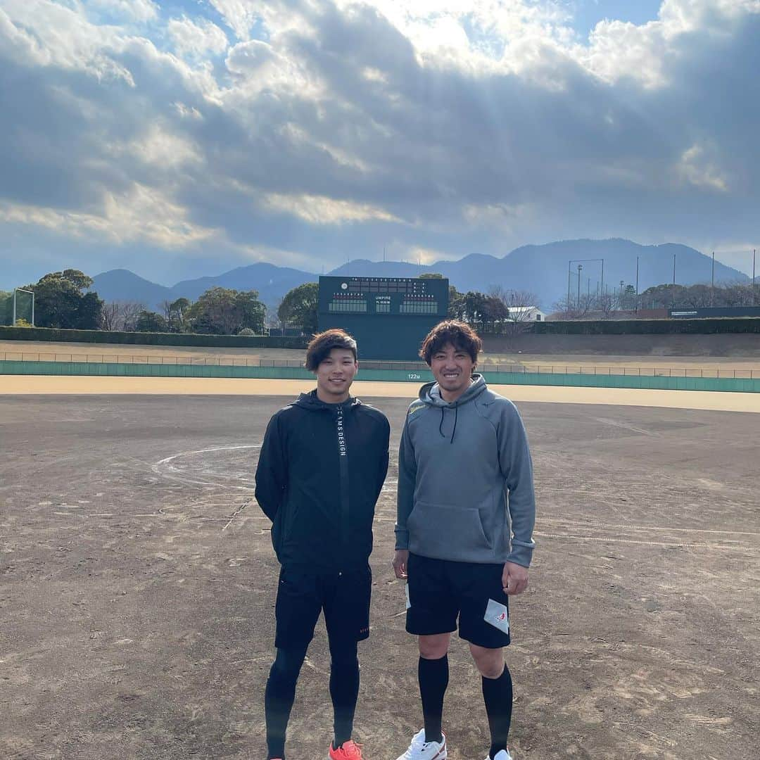 中川圭太さんのインスタグラム写真 - (中川圭太Instagram)「2021年自主トレはご縁があり内川さんと一緒にさせていただくことが出来ました⚾️  凄く貴重な経験ができ沢山のことを学ぶことができました。  今年良い結果を残せるように頑張っていきます！！！  自主トレをサポートして下さった皆様、本当にありがとうございました🙇‍♂️」1月27日 19時48分 - orix.67