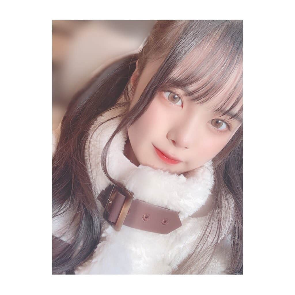 北畠愛唯のインスタグラム：「☁️ . 光盛れ？ . めずらしくツインテールの日だった時のだよ🎀 . . ‪▹◃┄▸◂┄▹◃┄▸◂┄▹◃┄▸◂┄▹◃‬ ‪.‬ #光盛れ #光で白すぎ #ツインテール #instafashion  #girlyfashion #07 #13歳 #中1」