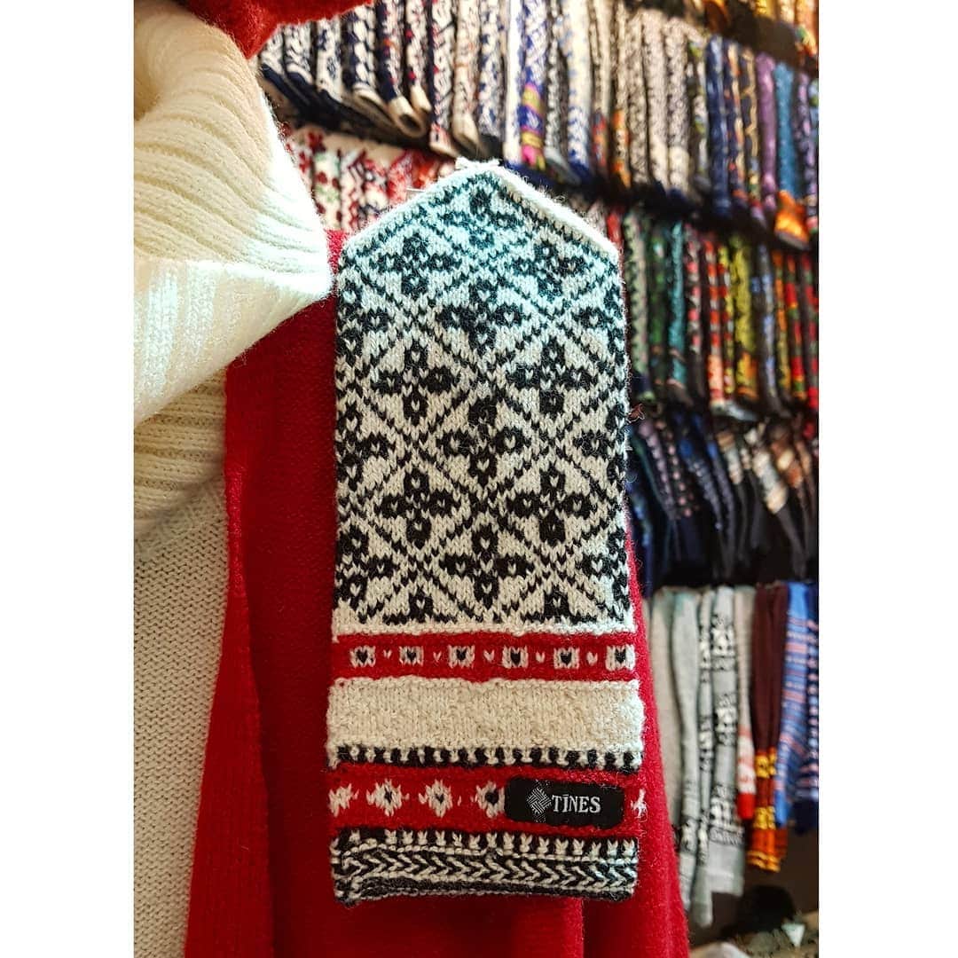 ティネスのインスタグラム：「New mittens! 😎 What do You think?  We have more than 111 (!) mittens online! Unique designs for every taste. Mittens for men & women, with lining and double felted. Shop on WWW.TINES.LV All are ready to ship! 🌎🚀」