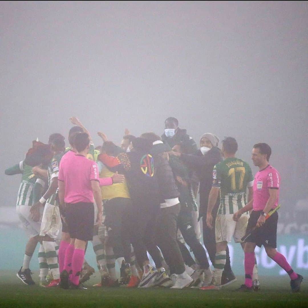 のインスタグラム：「Enorme equipo,proxima parada:Cuartos 💚」