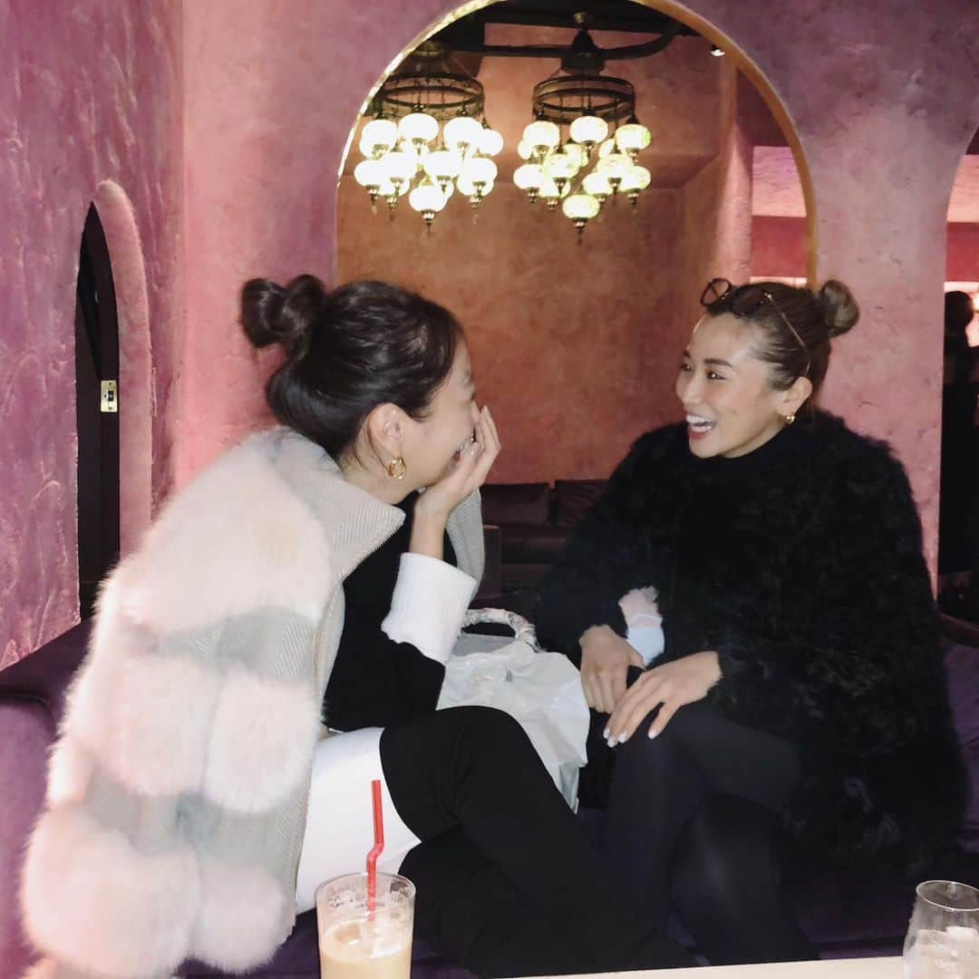 のインスタグラム：「幸せな時間🌛✨🤍 My bestie😘😘😘 @rinapoyo.1129   .」