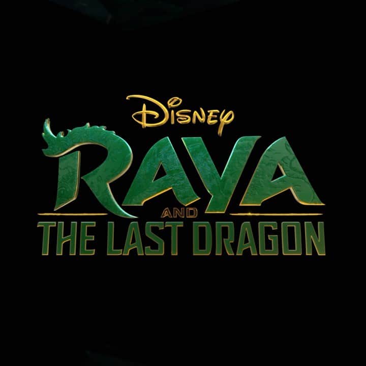 ジェンマ・チャンのインスタグラム：「So proud to be a part of #RayaAndTheLastDragon, @disneyanimation’s first film with a Southeast Asian heroine, played by the brilliant @kellymarietran. I voice Namaari, Raya’s nemesis. @awkwafina is Sisu, the last dragon. @iamsandraohinsta is Virana, Namaari’s mum(!) Plus @danieldaekim @wongrel @izaac_wang @thaliatranofficial @rossbutler @alantudyk written by @adeleblim @beyondabsurdity and directed by Don Hall & @clopezestrada .. It’s out in theatres and @disneyplus with premier access on March 5th 🐉」