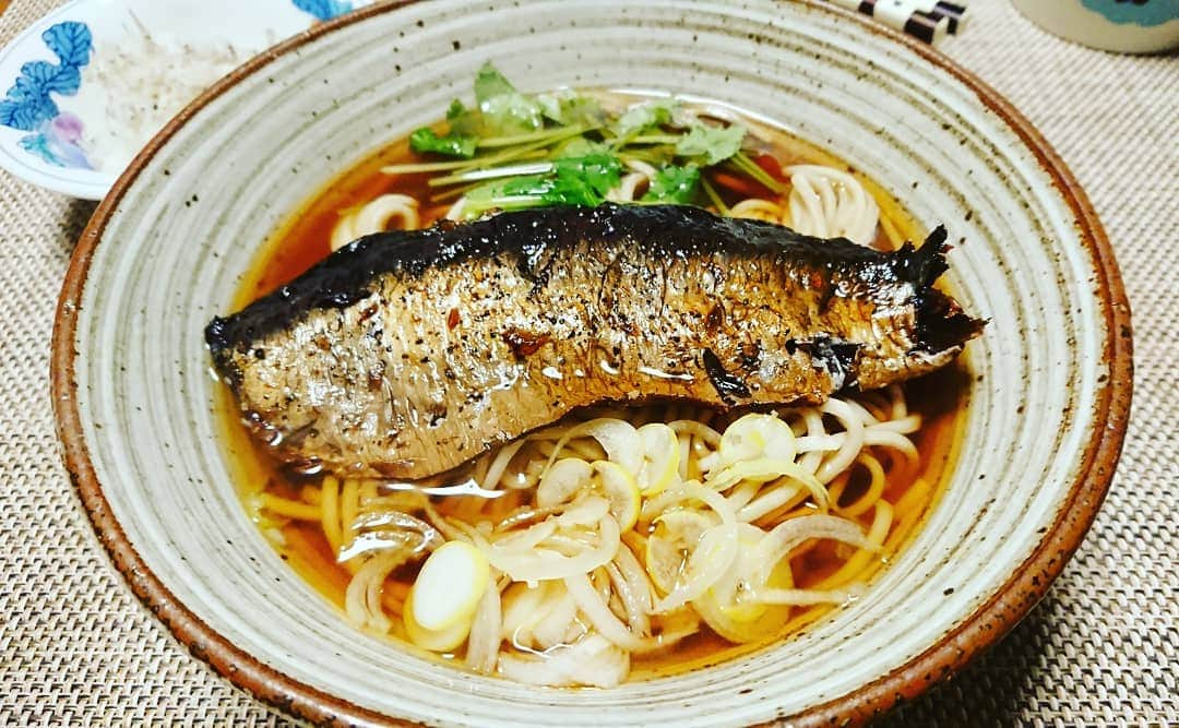 伊勢みずほさんのインスタグラム写真 - (伊勢みずほInstagram)「手作り にしん蕎麦😍 お友達が圧力鍋で炊いてくれたニシン✨最高に美味しかったです😂💘  愛情もたっぷり💘 いつもいつもありがとうございます。  #にしん蕎麦 #ニシン蕎麦 #鯡 #にしん #ニシン #蕎麦 #圧力鍋 #手作り #お家ごはん #お家ごはんlover #みがきにしん #手料理 #お家ごはん記録 #ひろひろちゃん #ありがとう #美味しい #料理上手 #感謝 #お家時間 #のんびり #ゆったり #癒し #日本蕎麦 #蕎麦好き #蕎麦好きな人と繋がりたい」1月27日 11時36分 - isemizuhoo