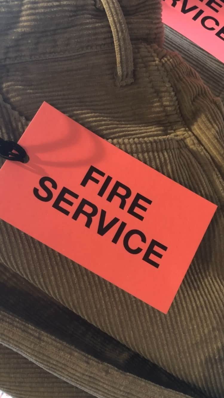のインスタグラム：「FIRE SERVICE PINK UNISEXライン 福岡展示会の様子を チラッとご紹介！」