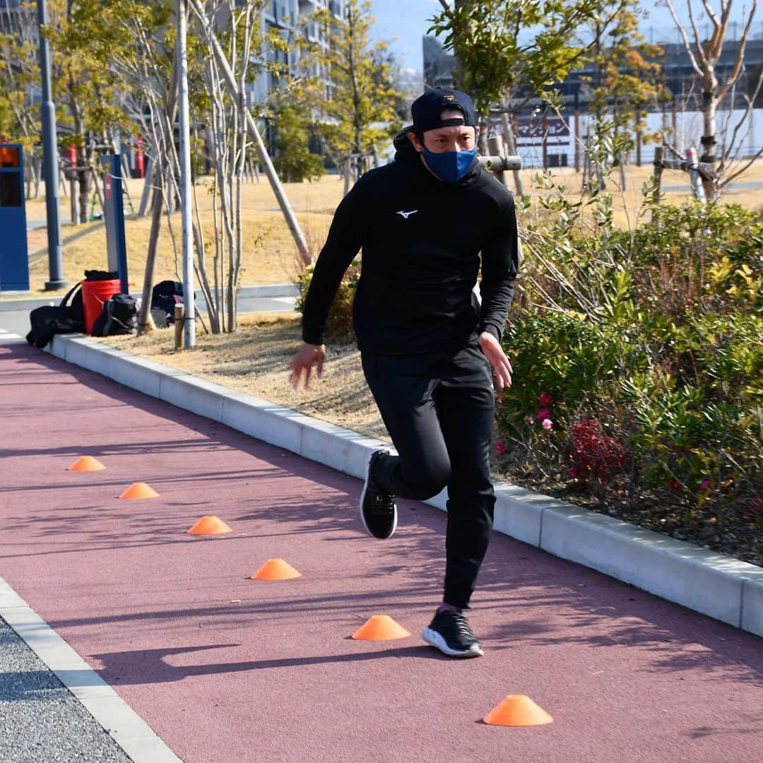 川﨑宗則さんのインスタグラム写真 - (川﨑宗則Instagram)「さあ、スプリント🏃‍♂️しよう！10年後には奴らには、負けるかも😢うんにゃ😤負けん😤チェチェチェチェスト！」1月27日 11時53分 - mune.kawasaki.official