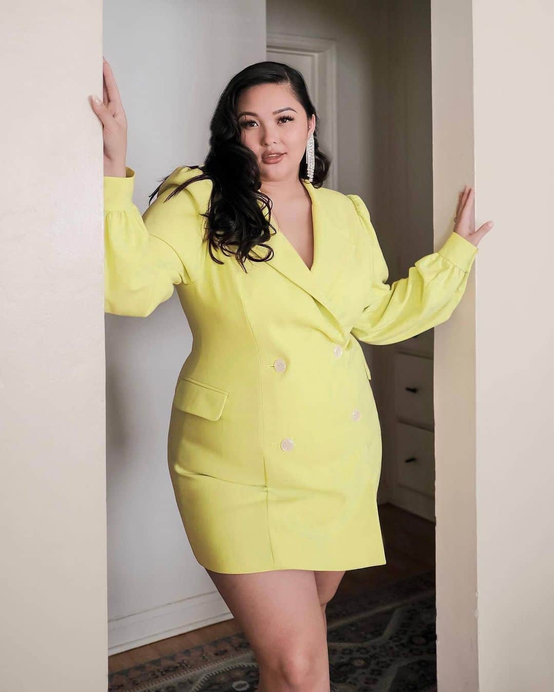 ブラックハローのインスタグラム：「New Favorites // Who else is loving our bright and bold Olympia Blazer Mini? // #BHStyle」