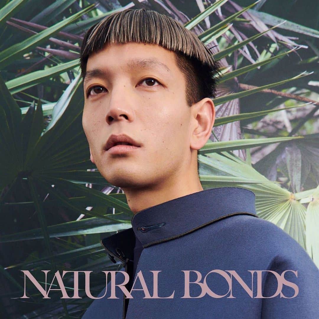 進藤郁子さんのインスタグラム写真 - (進藤郁子Instagram)「𝐁𝐄𝐀𝐔𝐓𝐘 𝐈𝐍𝐍𝐎𝐕𝐀𝐓𝐎𝐑 𝟐𝟎𝟐𝟏  『Natural Bonds』 . 毎年素敵な方々と作成しております。 . 巨匠たちに緊張しながら、レディース担当してます。 メンズ担当は谷口くん。   昨年からシーズンごとではなく年に1回のビジュアル作成になり、トレンドよりテーマを意識して作成してます。  新発売のカラー剤『ULTIST』を全色、谷口くんと2人で試しながらイメージに合わせて仕込みました。  staff photo #yusukemiyazaki  stylist #tsuyoshinoguchi hairmake #ikukoshindo#jojitaniguchi  AD#takeshinakano  @shiseido_hma  @shiseidopro_official   #repost @shiseidopro_jpn via @PhotoAroundApp  𝐁𝐄𝐀𝐔𝐓𝐘 𝐈𝐍𝐍𝐎𝐕𝐀𝐓𝐎𝐑 𝟐𝟎𝟐𝟏   🌹Female look  大地の息吹を感じるヘアカラーと ドラマチックなフォルムを魅せる非対称のボブカット  サイドは重さを前髪はラフに長く残したボブベースにカット。全体の動きを出すように、決めすぎない仕上がりを追求。ハチ上とインナーをブリーチしココアブラウンと地毛の潔い左右セパレートに。自然な質感を残したリラックス感と異なる要素が混在する強さを表現。  🌹Created by  資生堂ヘアメイクアップアーティスト(@shiseido_hma )進藤 郁子 @ikukoshindo   #BeautyInnovator #BeautyInnovator2021 #NaturalBonds #HairTrend   #資生堂プロフェッショナル #資生堂 #ビューティーイノベーター #ヘアトレンド #ヘアスタイル #ヘアメイク #ヘアメイクアップアーティスト #美容師   #ShiseidoProfessional #Shiseido #shiseidohma #TogetherWithBeautyCreators #BeautyCreators #instahair #hairstylist #hair #hairmake #makeup」1月27日 12時05分 - ikukoshindo