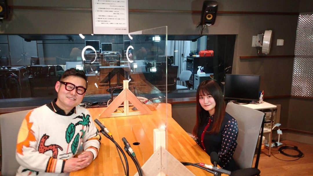 北原ゆかのインスタグラム：「【とても嬉しいお知らせ】  ABC テレビの深夜の音楽番組「GAKUON！」2月号 HeadLINERで紹介されます🎉  新曲「太陽」の生歌唱 ぜひ聞いてください☺️  たくさん流れるの嬉しい✨✨✨  #abcテレビ #gakuon #ギター女子 #シンガーソングライター #北原ゆか」