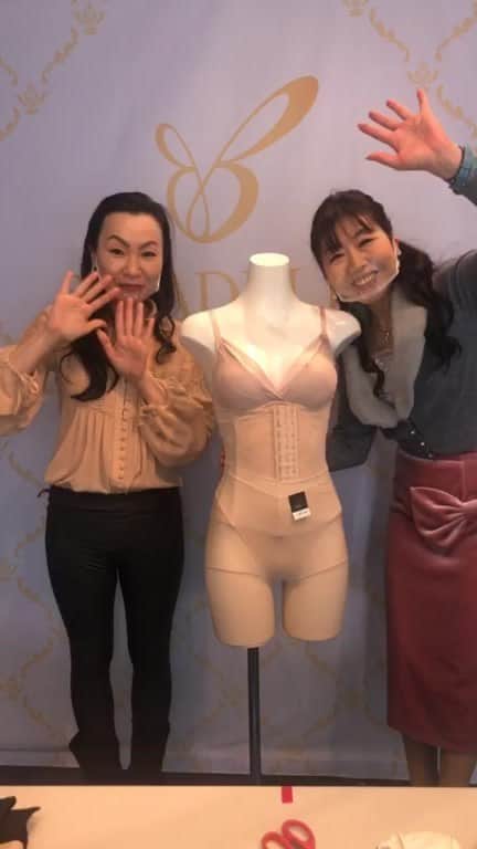 BradelisNewYork/ブラデリスニューヨークのインスタグラム