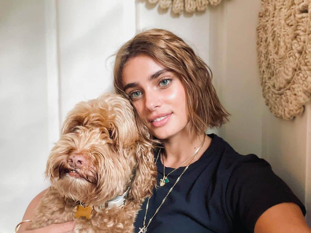 テイラー・ヒルさんのインスタグラム写真 - (テイラー・ヒルInstagram)「Do a happy one Tate! Ok now do a serious one. #tatetuesday」1月27日 13時35分 - taylor_hill