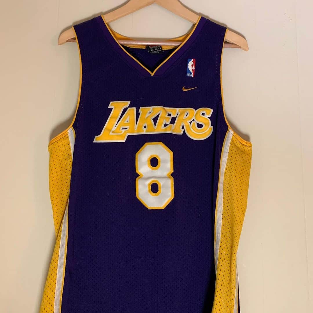 G-Eazyさんのインスタグラム写真 - (G-EazyInstagram)「My biggest hero 💔 thank you for all the inspiration you’ve given all of us. From the Jersey me and my brother went half on in 2001 at a warriors game to the one you signed for me. Thank you. Do the phenomenal. Mamba mentality.」1月27日 13時38分 - g_eazy