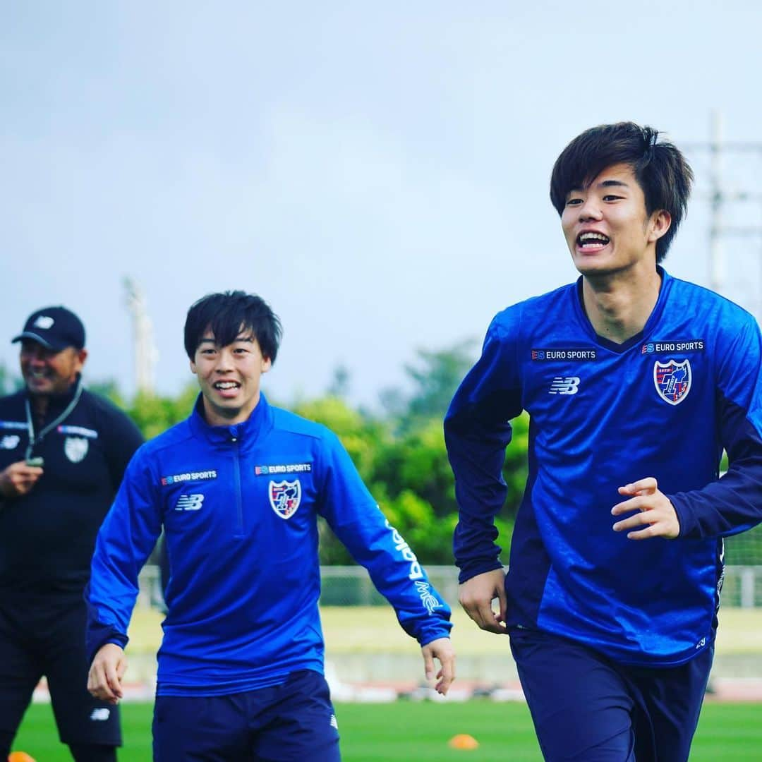 FC東京オフィシャルグッズさんのインスタグラム写真 - (FC東京オフィシャルグッズInstagram)「🔵🔴 #2021沖縄camp   #NBFootball の新しい練習着を身につけ、沖縄キャンプがスタートしました!!!!!🔵🔴  @fctokyoofficial  #FC東京 #fctokyo #newbalance # NB #tokyo #沖縄 #沖縄キャンプ #キャンプ #camp」1月27日 14時22分 - fctokyoofficial